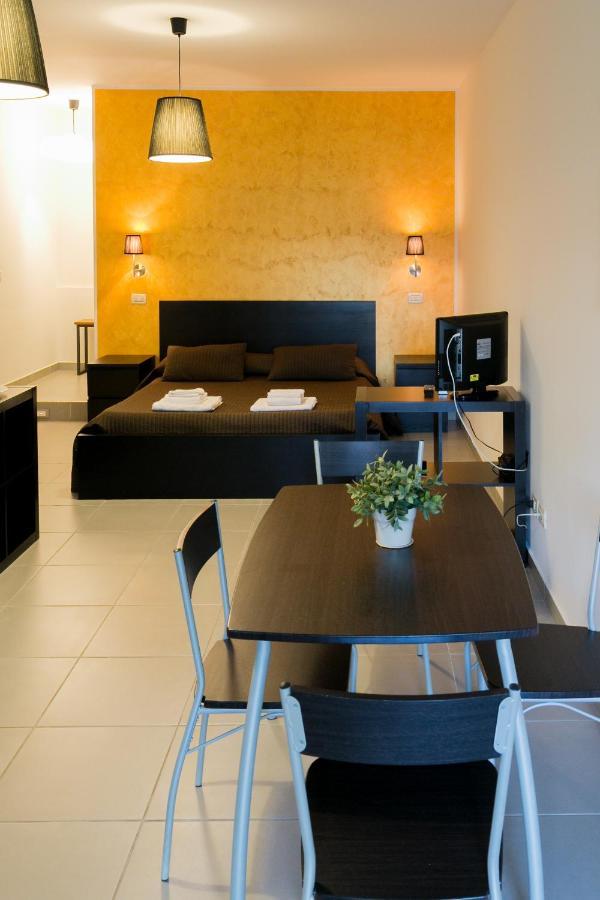 Belvedere Monte Leano Hostal Terracina Exterior foto