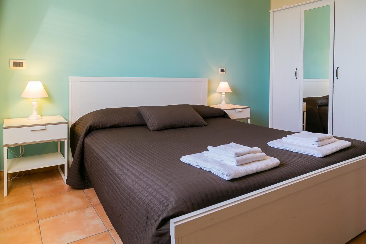 Belvedere Monte Leano Hostal Terracina Exterior foto
