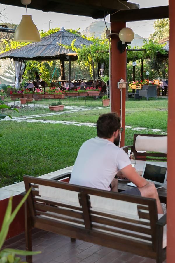 Belvedere Monte Leano Hostal Terracina Exterior foto
